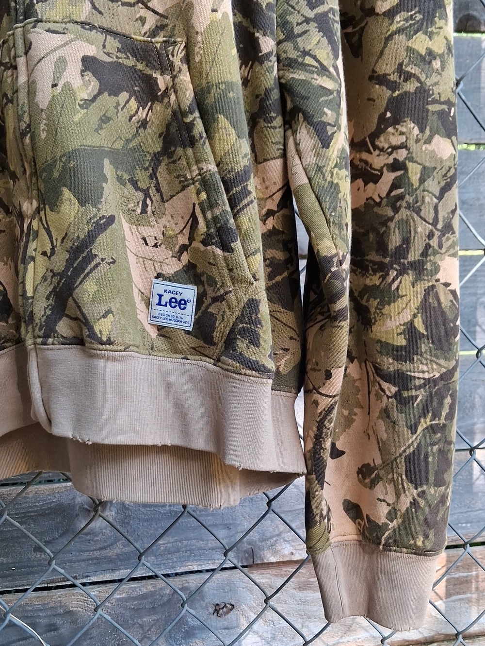 Kacey Musgraves Middle of Nowhere Club Camo Hoodie NWT